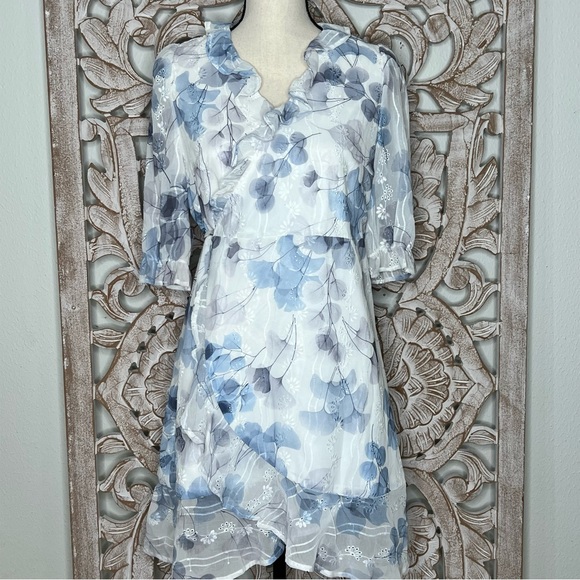 Sevengirl Dresses & Skirts - EUC Sevengirl Floral Ruffle Wrap Eyelet Dress in Blue and White Sz M